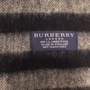 Burberry “Mega check” lambswool Scarf - Black